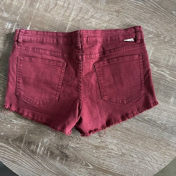 Women's Billabong Red Light Hearted Denim Shorts Size 28 - Picture 2 of 5